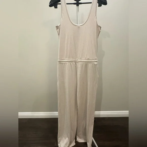 Vuori Falls Jumpsuit - Cream - Picture 3 of 5